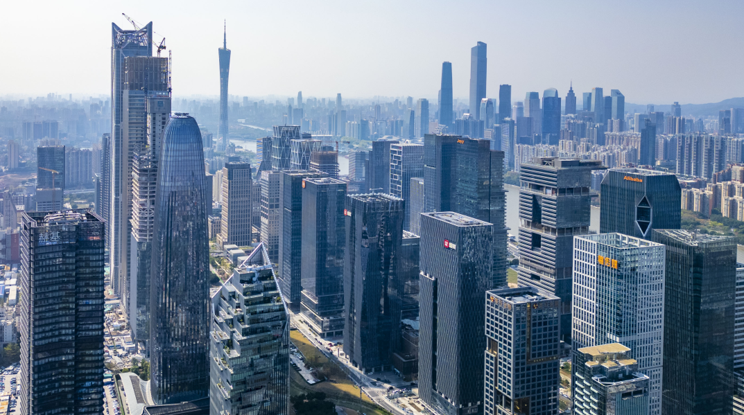 广东:人潮汹涌 货通天下